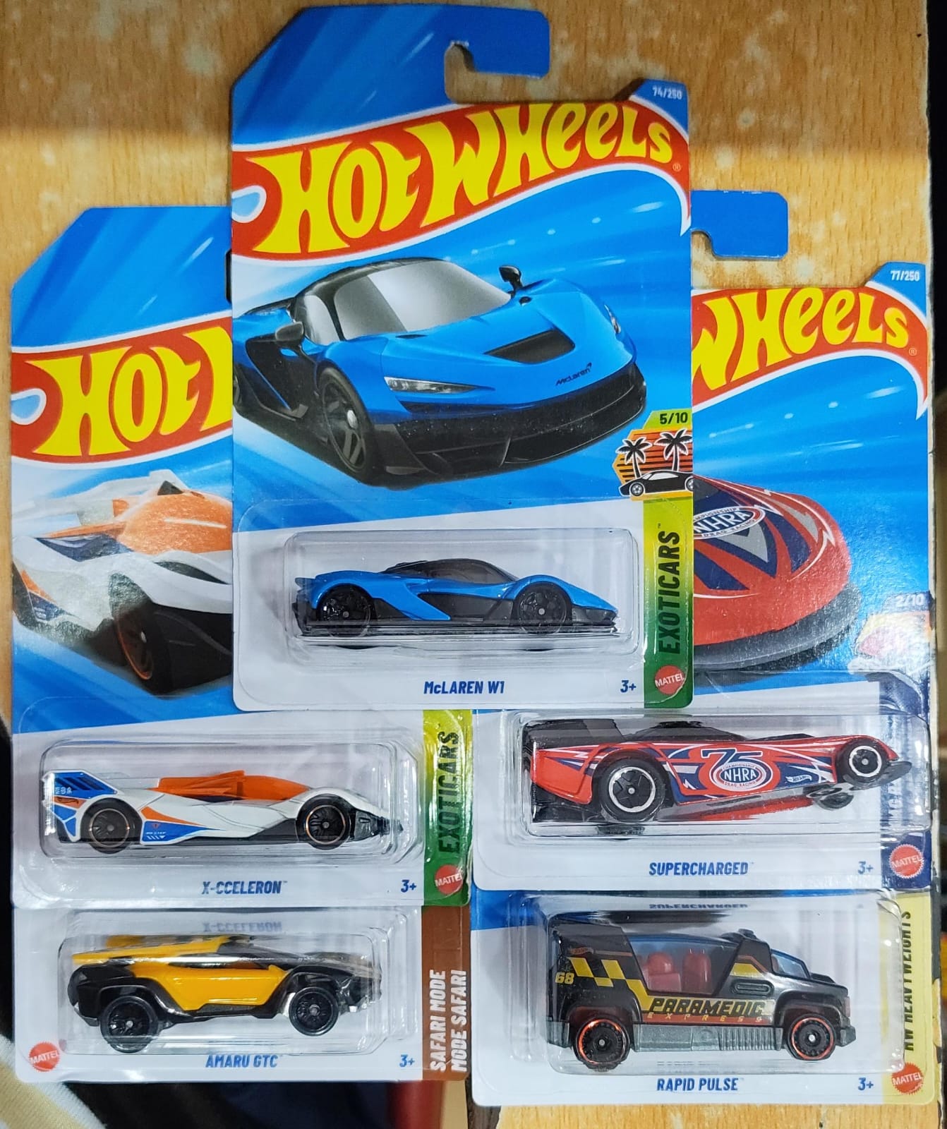Hot Wheels Mainline - D Case Mix Combo Car - Long Card
