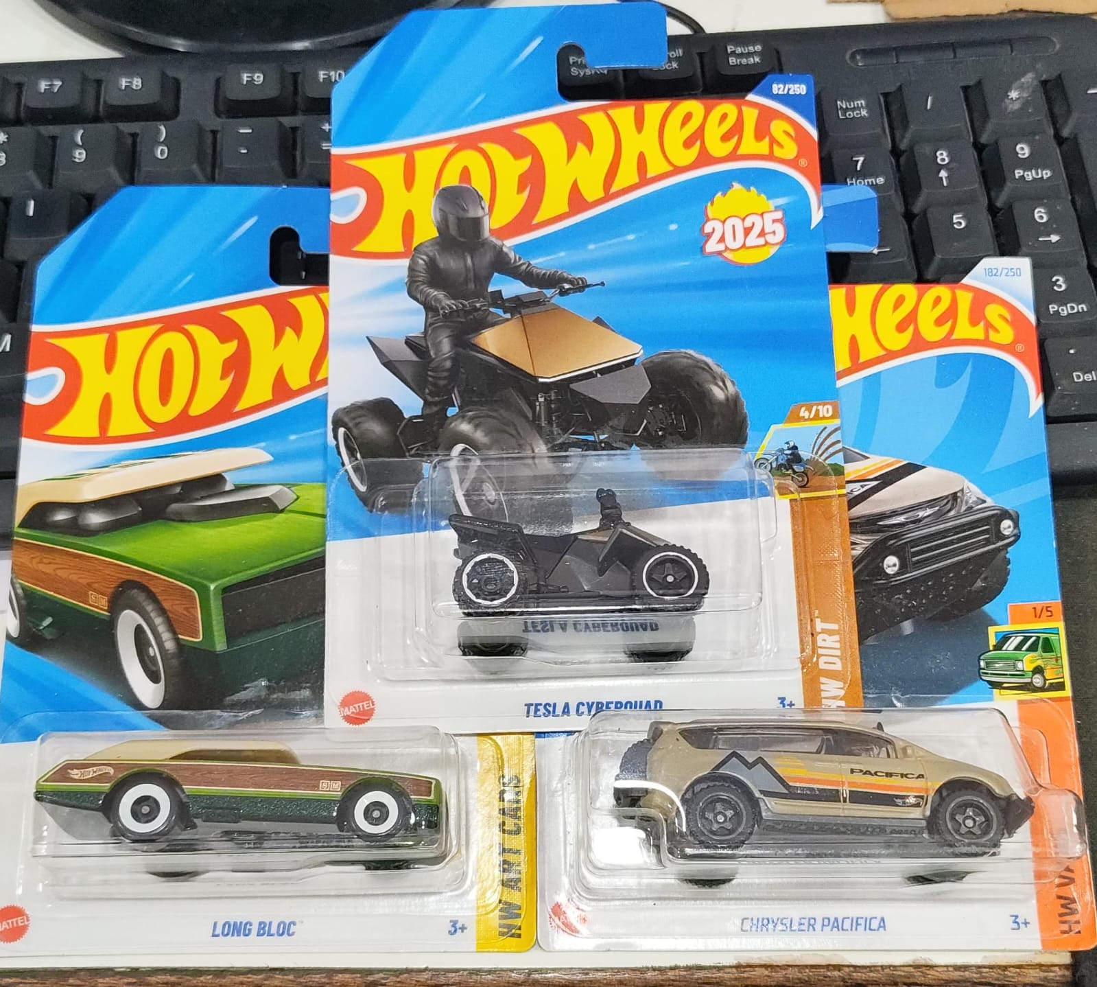 Hot Wheels Mainline - Mix Combo Pack of 3 Cars - Long Card - 001