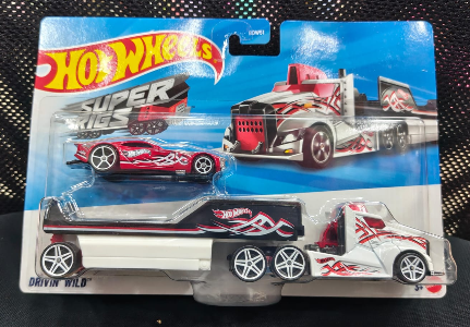 Hot Wheels Super Rigs - Drivin Wild - Pack of 1 Car - Multicolor - BDW51-950J