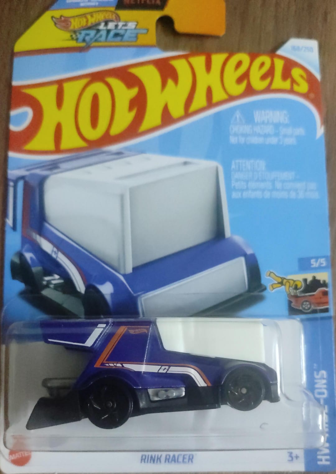 Hot Wheels Mainline – RINK RACER - HW RIDE-ONS - HRY79 - Multicolor