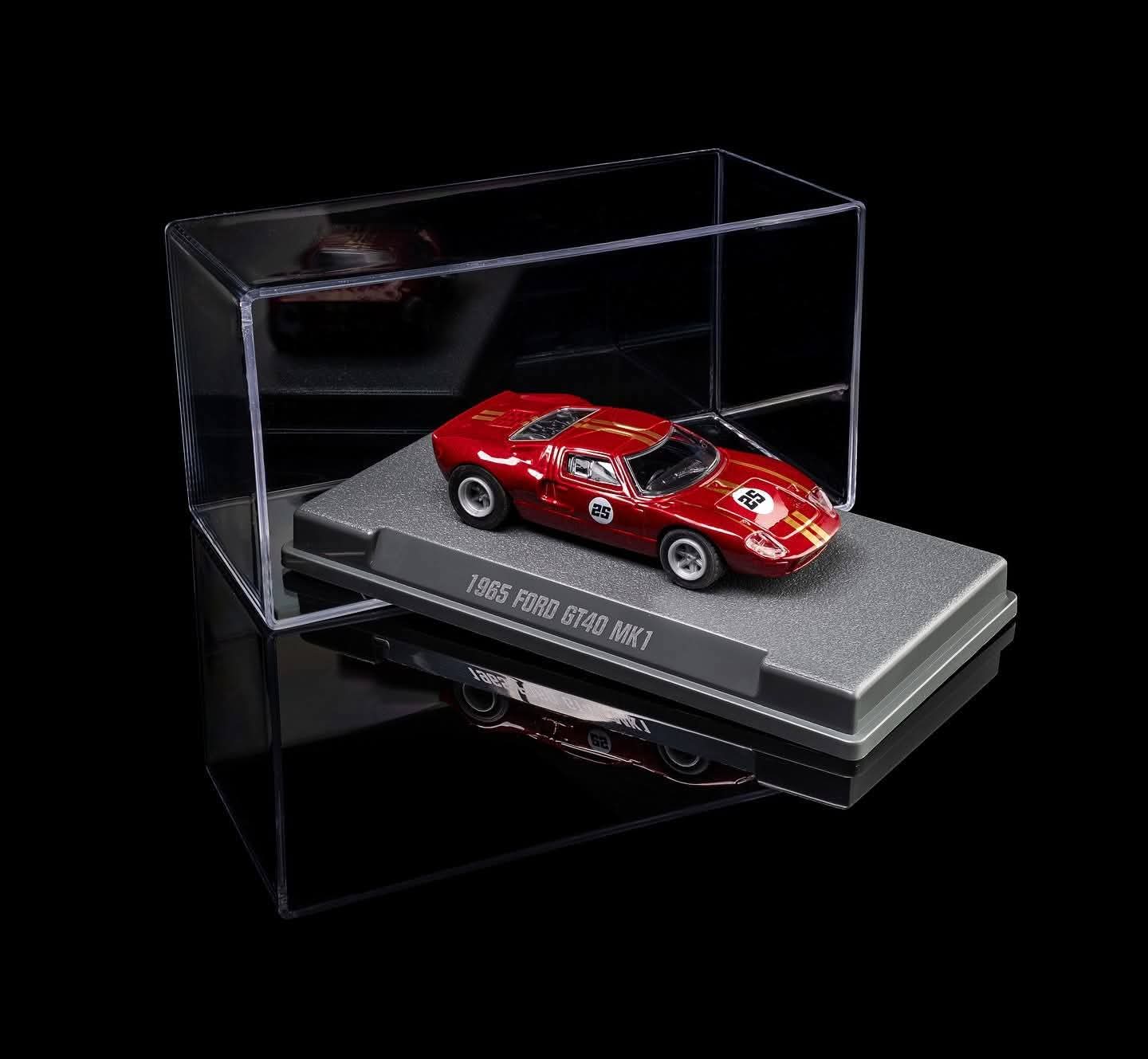 Majorette - Collector Edition - Combo Pack of 2 Cars - 1965 Ford GT40 MK1 & 2005 Chevrolet Corvette C6R