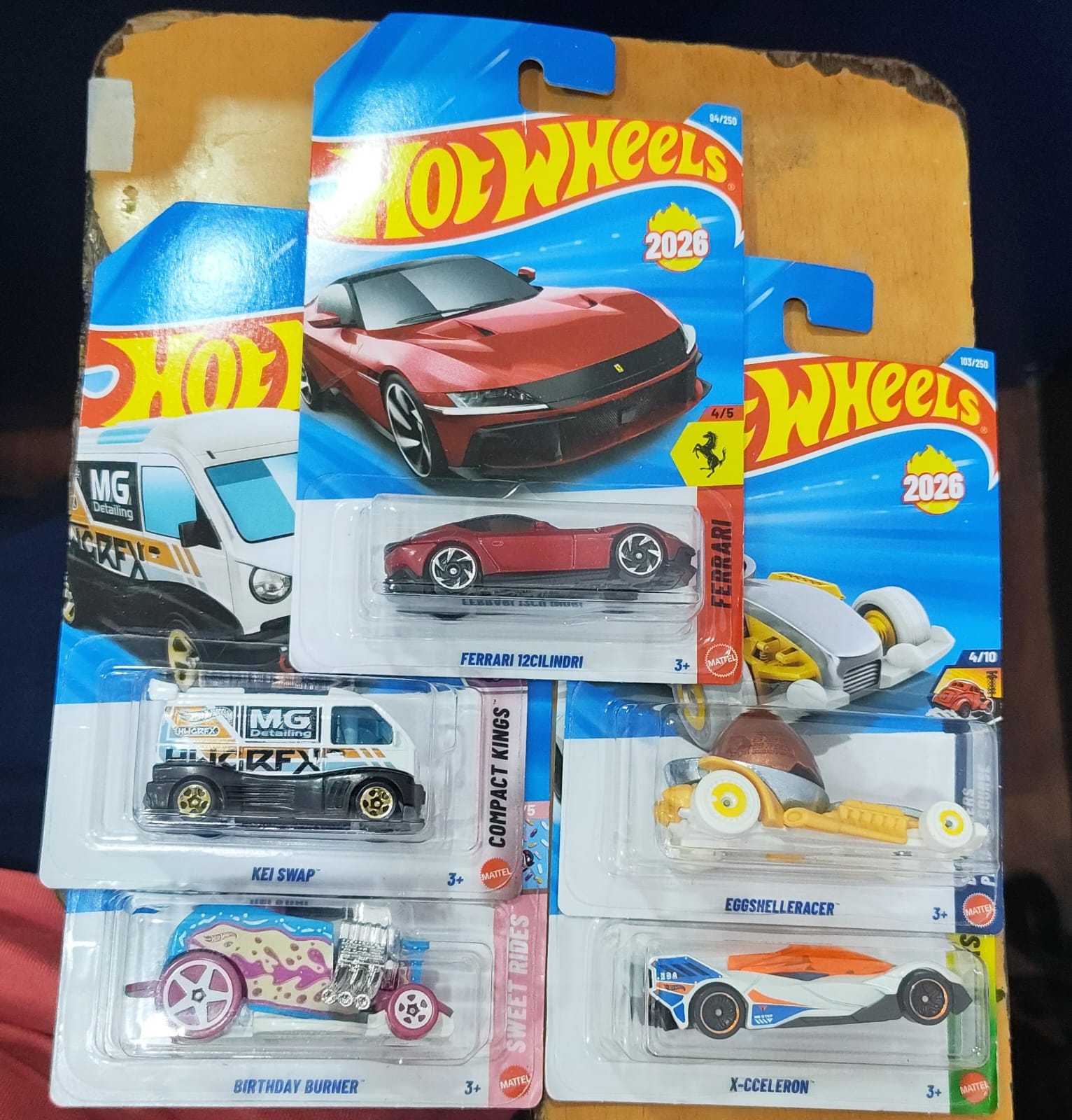 Hot Wheels Mainline - E Case 2026 - Combo Pack of 5 Cars