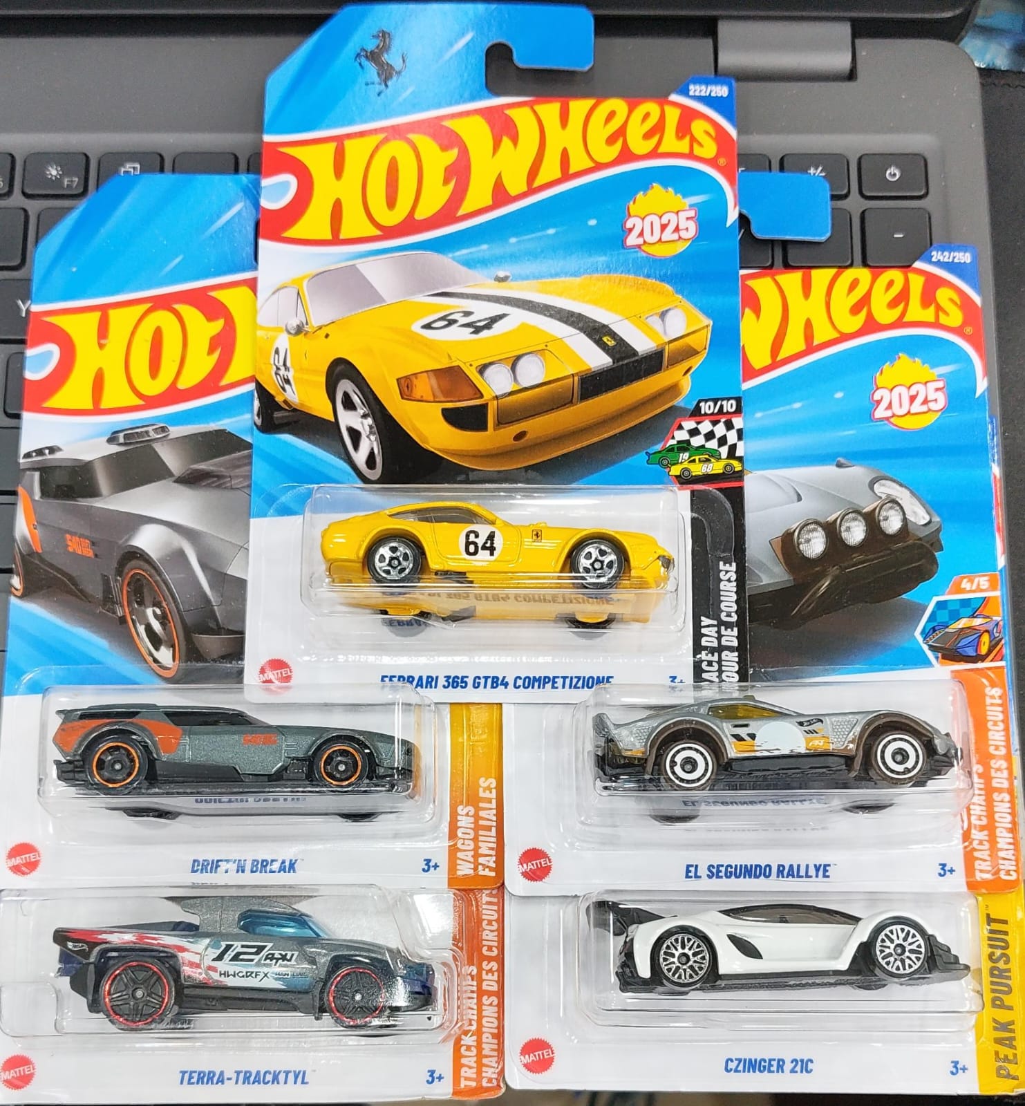 Hot Wheels Mainline - Q Case 2025 - Combo Pack of 5 Cars