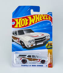 Hot Wheels Mainline Imported Premium - F Case 2026 - Long Card - 70 Chevelle SS Wagon