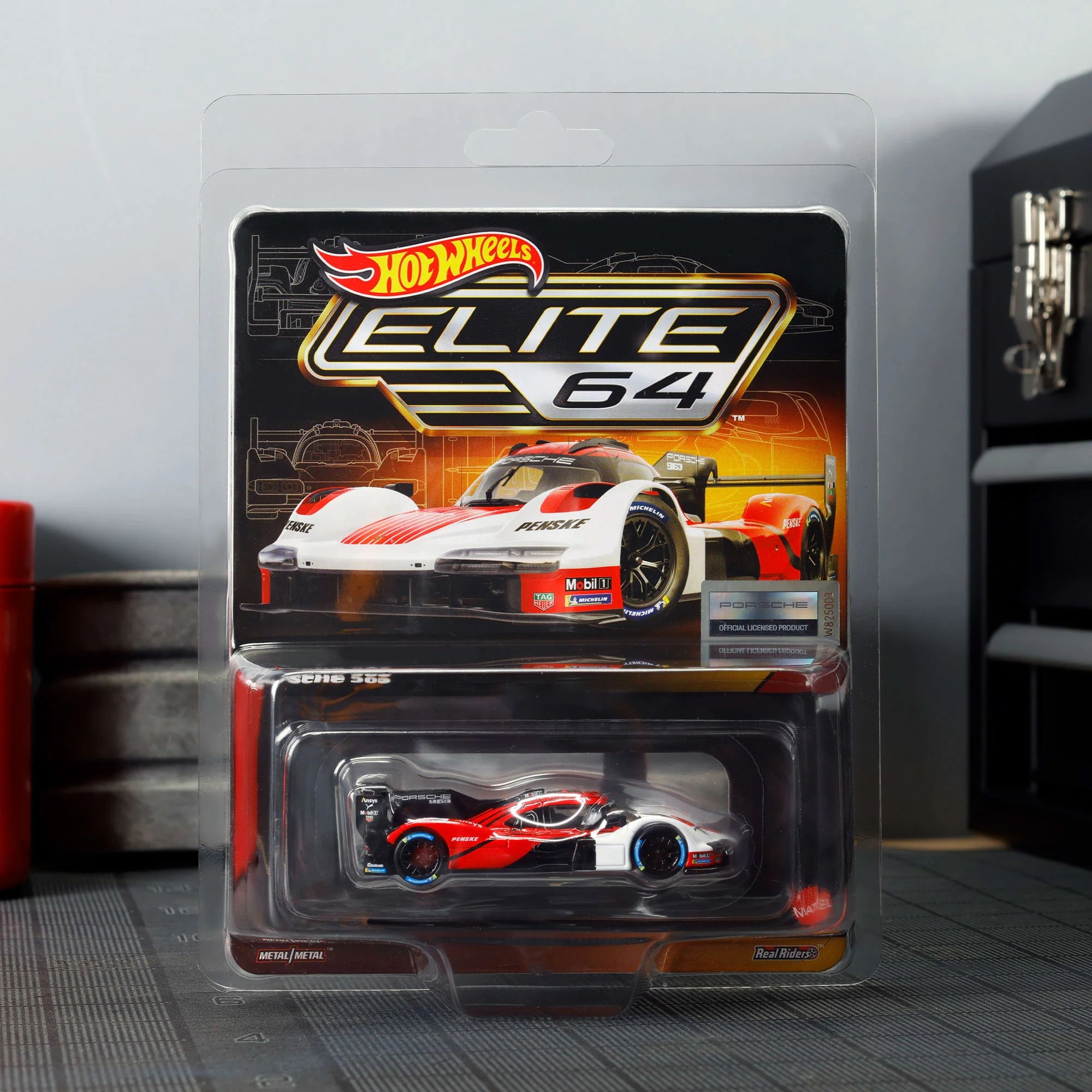 Hot Wheels Exclusive Elite 64 - Porsche 963 - Collectors Edition