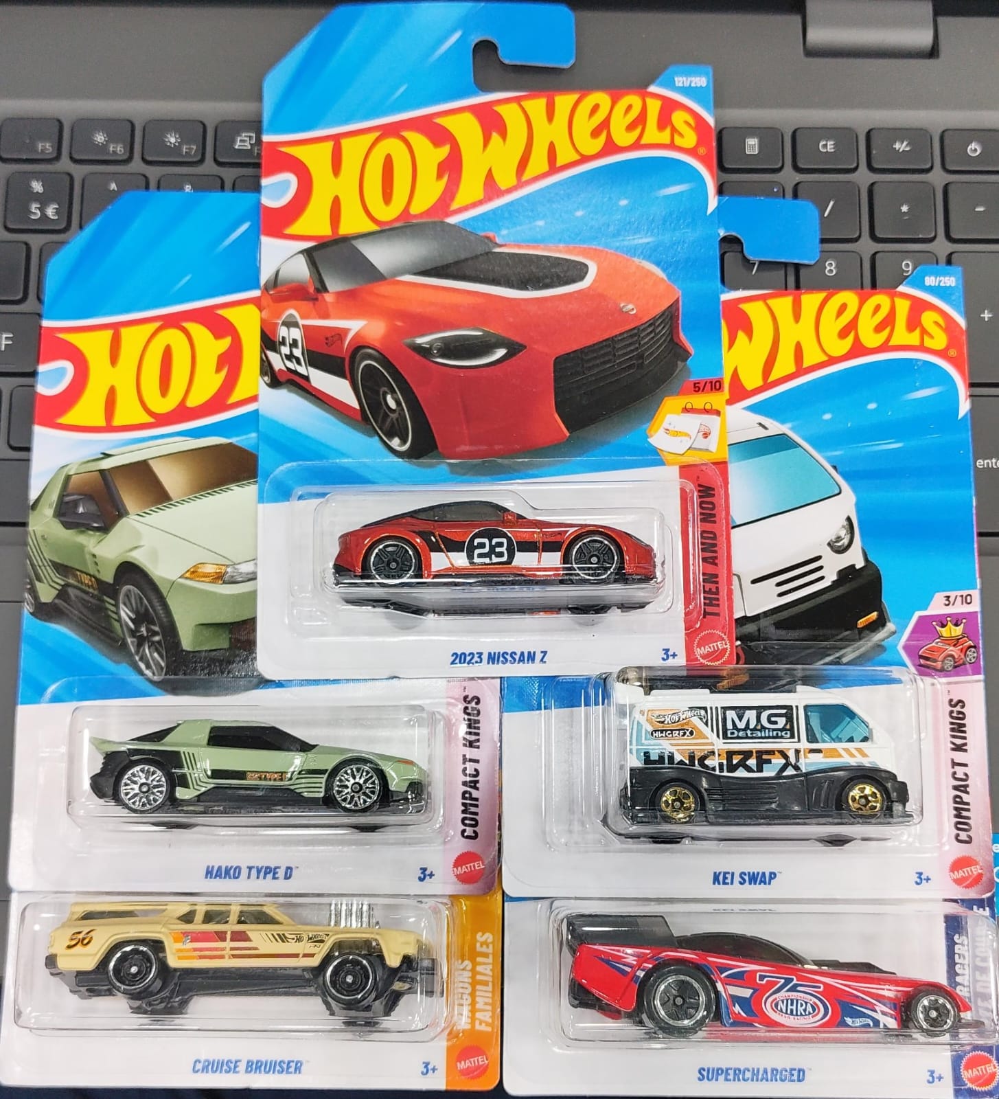 Hot Wheels Mainline - E Case 2026 - Combo Pack of 5 Cars