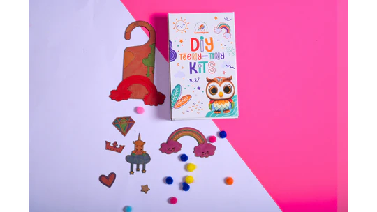 ilearnngrow Teeny Tiny DIY Unicorn Name Plate & Door Knob Kit – Room Décor Craft Set for Kids