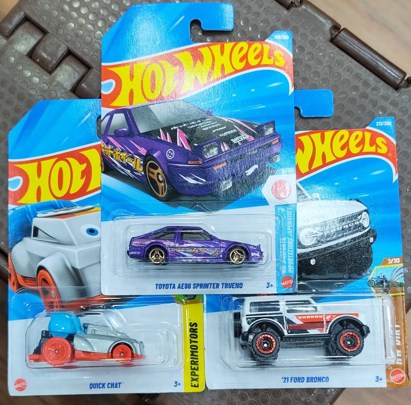 Hot Wheels Mainline - Pack of 3 Cars - Combo Cars Set