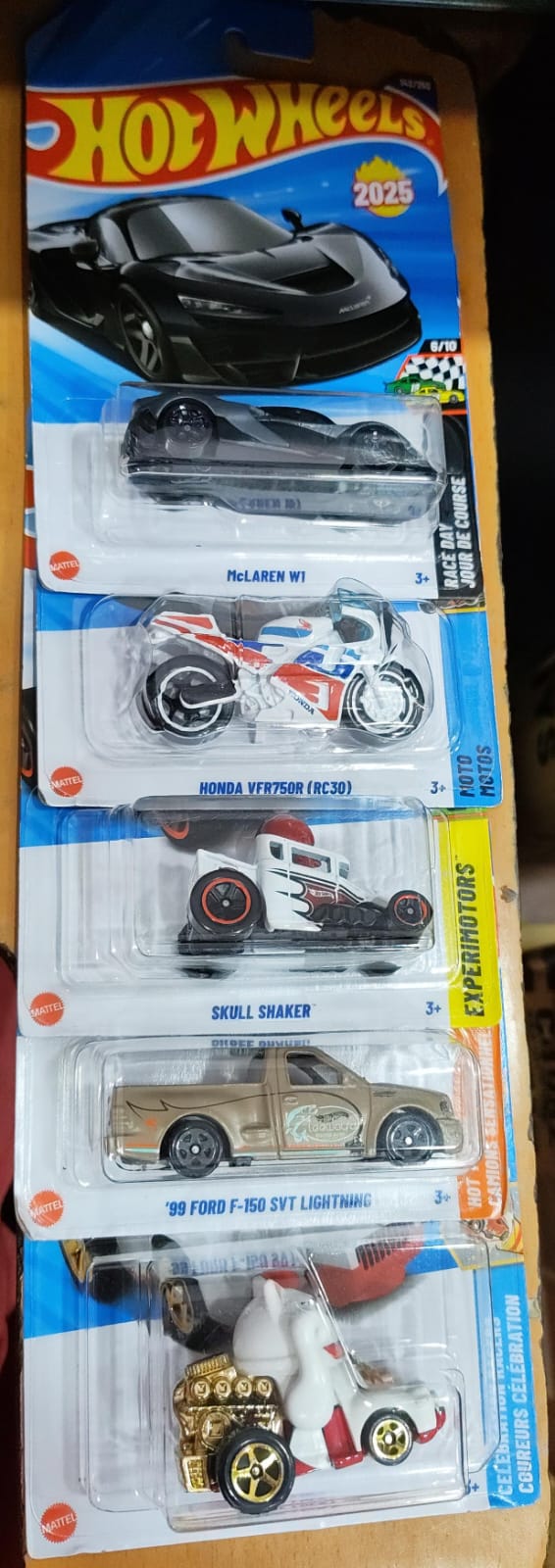 Hot Wheels Mainline - Mix Combo - Combo Pack of 5 Cars - 1