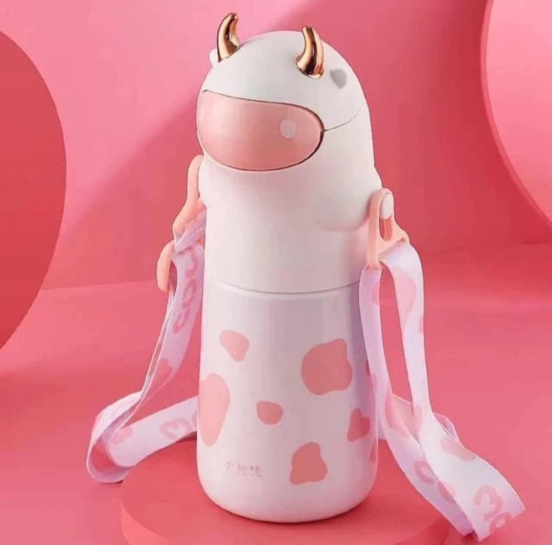 Cute Water Bottle Cartoon Design Anti-Leak Water Bottle for Girls, Stylish Water Bottle with Sipper, School Water Bottle for Cow Lover 560ml