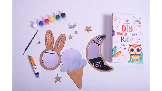 ilearnngrow Teeny Tiny DIY Mirror Decorating Kit for Kids – Set of 3 | Paint, Glitter & Pom Poms