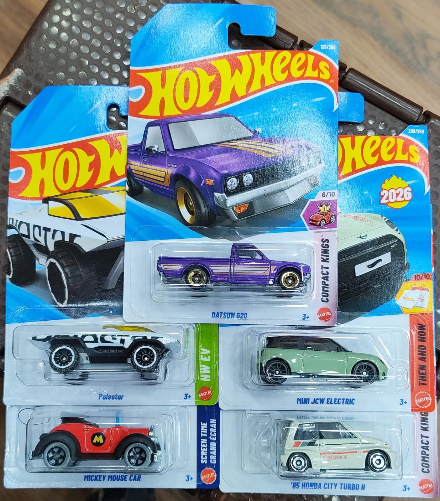 Hot Wheels Mainline - Pack of 5 Cars - P Case 2026