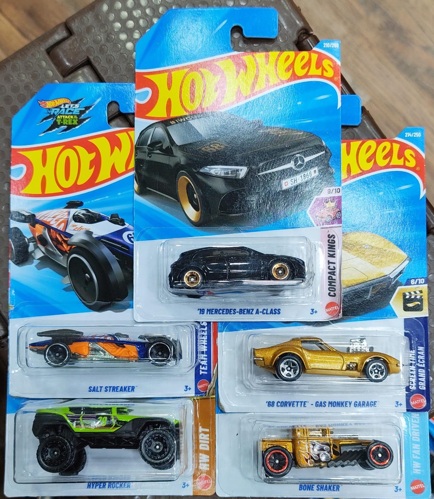Hot Wheels Mainline - Pack of 5 Cars - M Case 2026 - 01