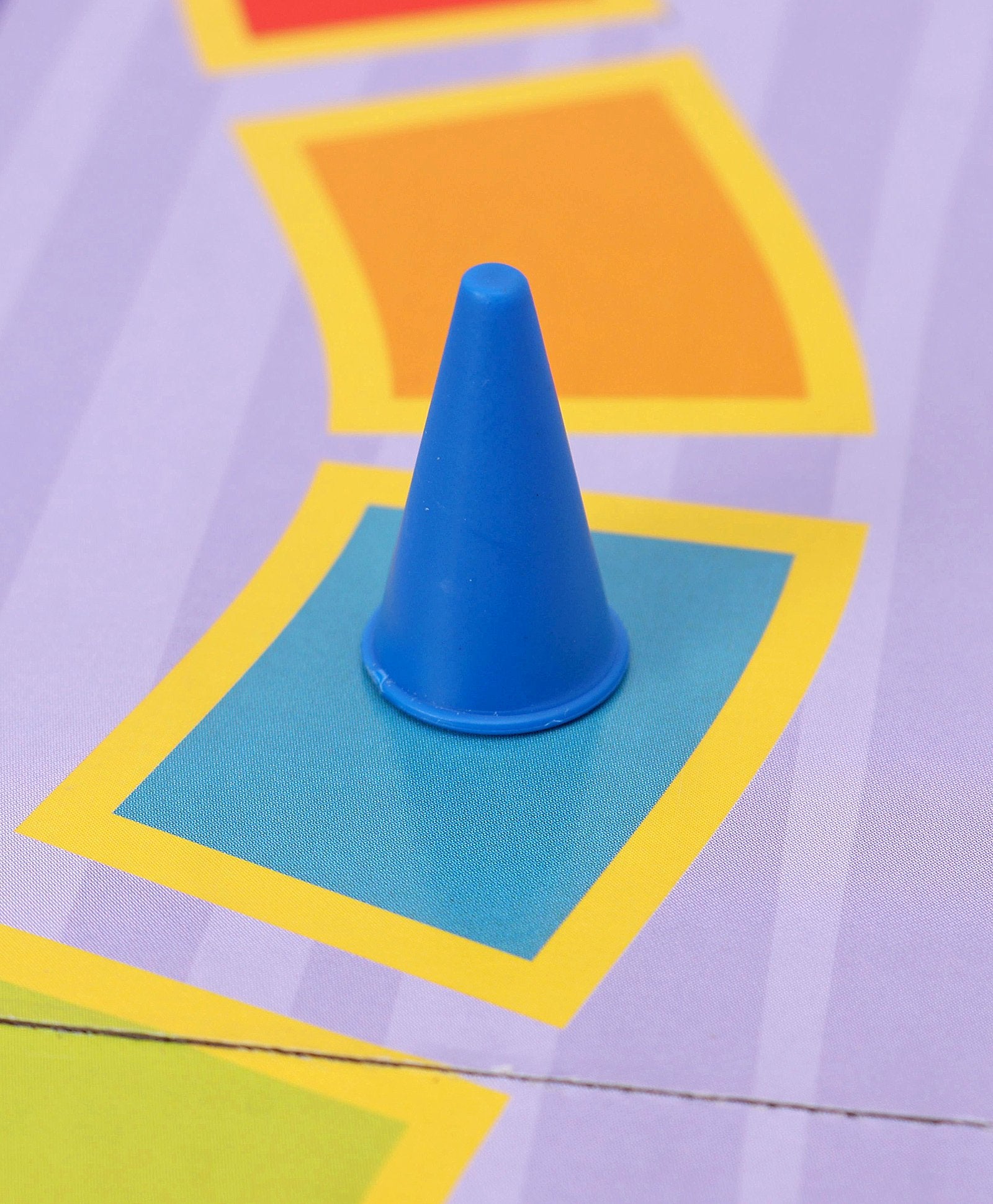 Funskool I Spy Scavenger Hunt Board Game - Multicolour