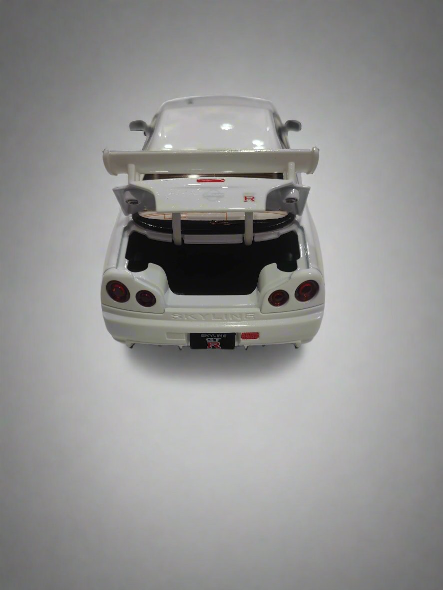 Nissan Skyline GT-R in White Model Toy Car Opening Doors 1:24 Scale
