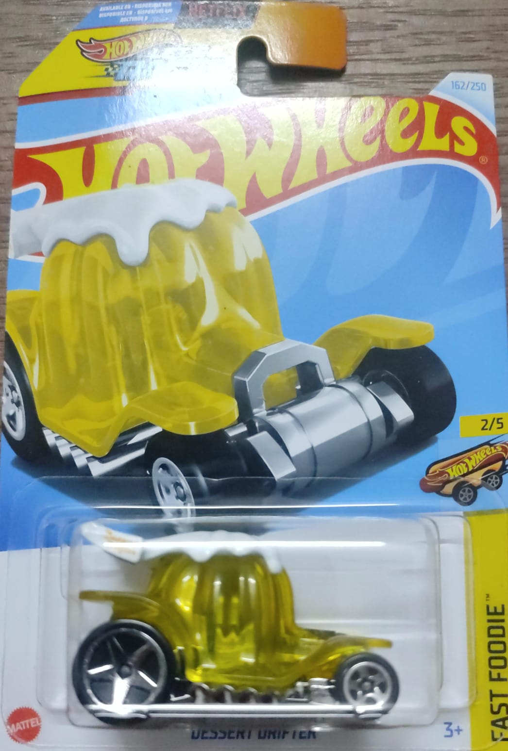 Hot Wheels Mainline - HW Fast Foodie - Dessert Drifter - Multicolor