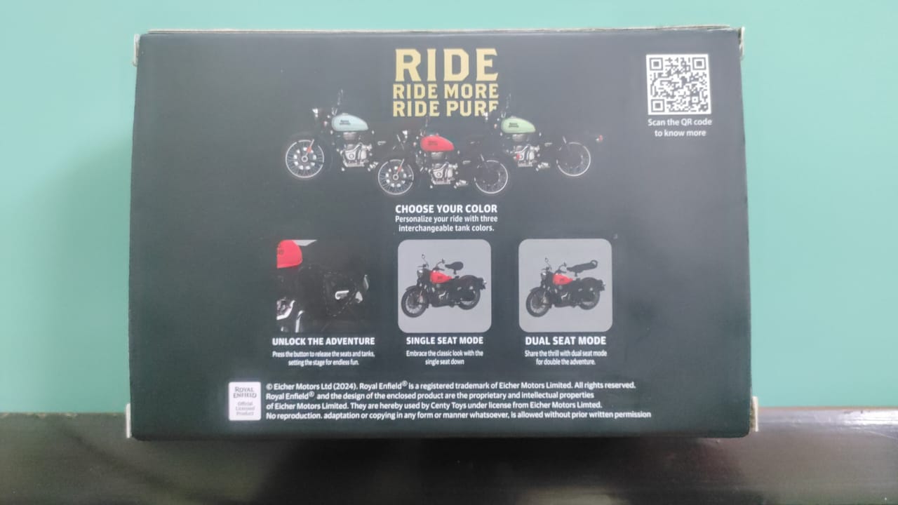 Centy Royal Enfield Classic 350 MIY Scale 1:15 Model