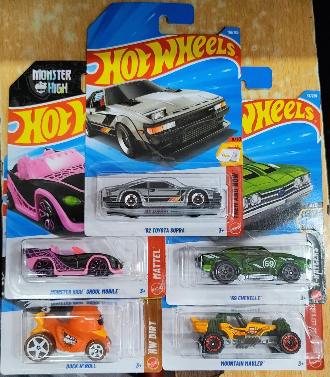 Hot Wheels Mainline - J Case 2026 Combo Pack of 5 Cars - Long Card