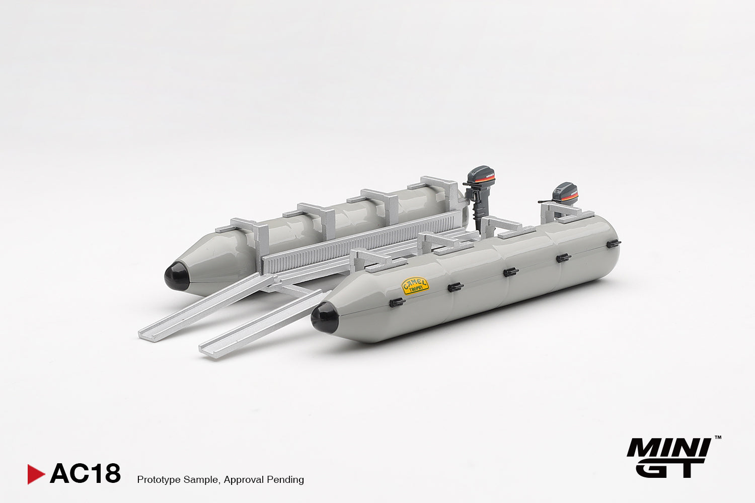 [Pre-Order] Mini GT #AC18 - Camel Trophy Pontoon Raft