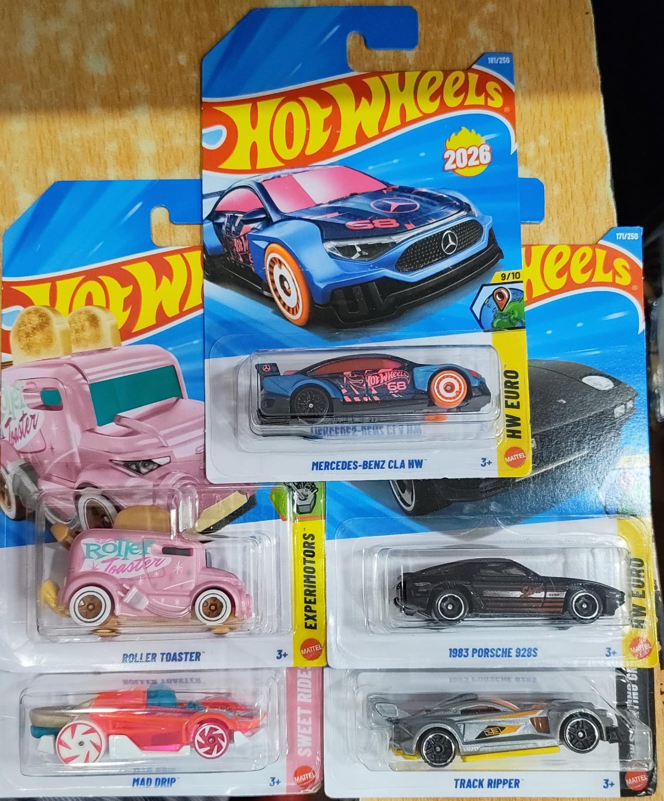 Hot Wheels Mainline - J Case 2026 Combo Pack of 5 Cars - Long Card